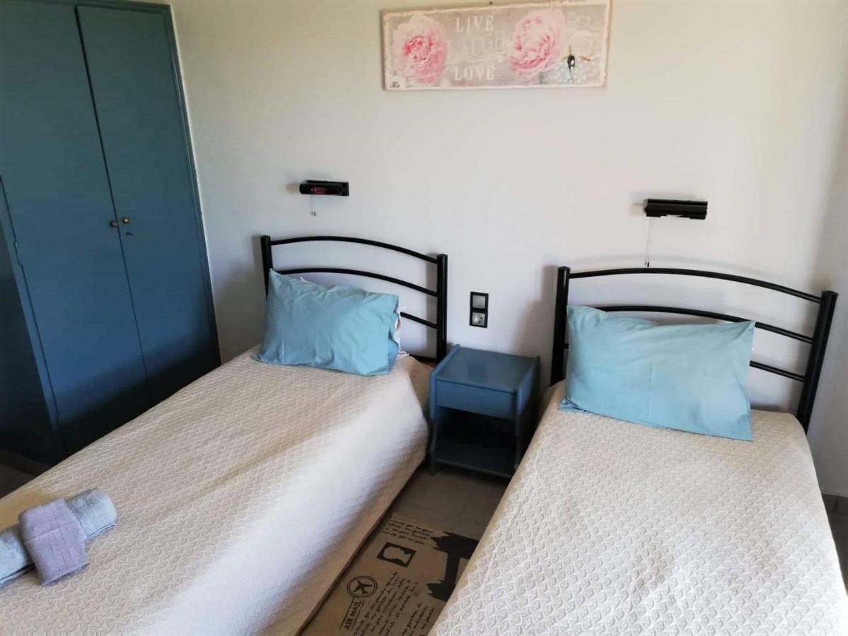 Issos Apartments 圣乔治斯 外观 照片