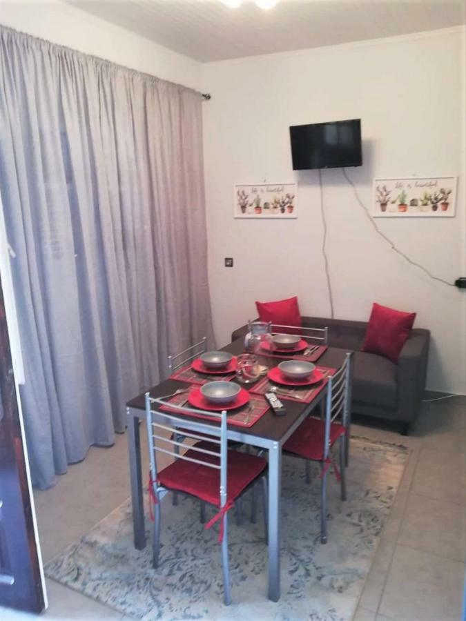 Issos Apartments 圣乔治斯 外观 照片
