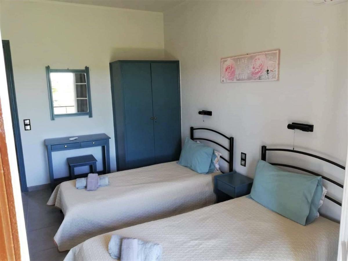 Issos Apartments 圣乔治斯 外观 照片